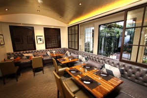 doris days hotel restaurant in carmel by the sea - terrys lounge at cypress inn